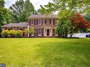 12 Melvina Dr, Lawrence Township, NJ 08648