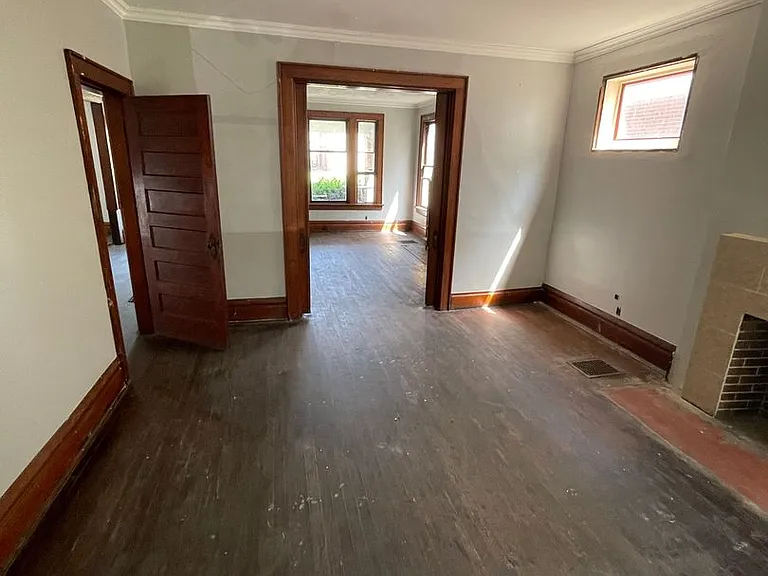 149 E 13th Ave — Photo 35