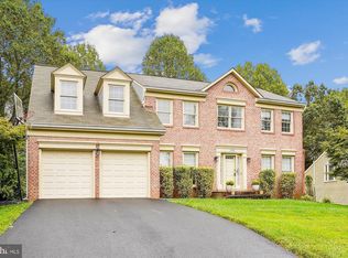 1233 Rowland Dr, Herndon, VA 20170