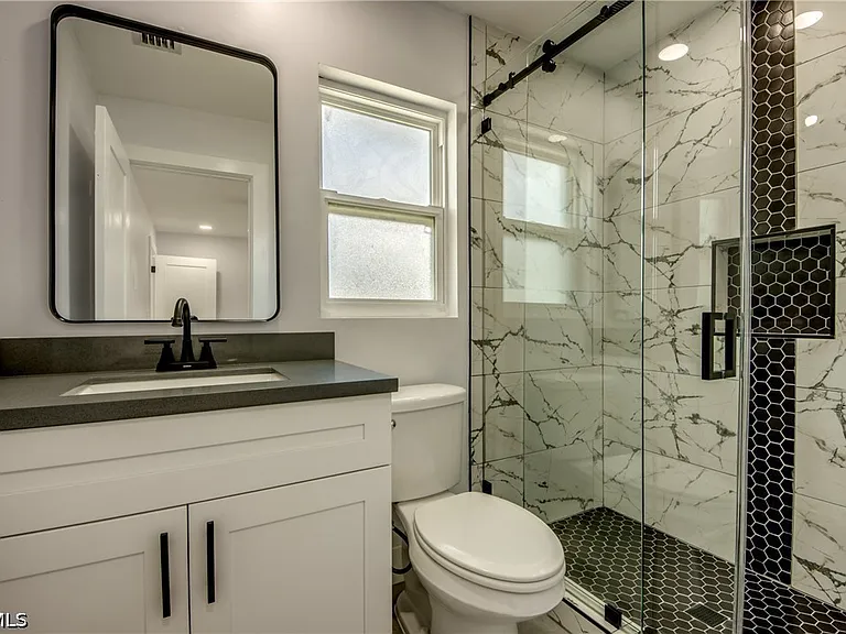 4312 S Pacific Cir — Photo 19