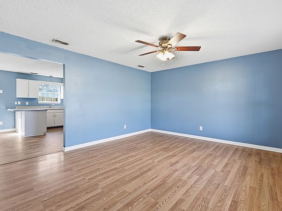 4th image of 103 Ruth Ln