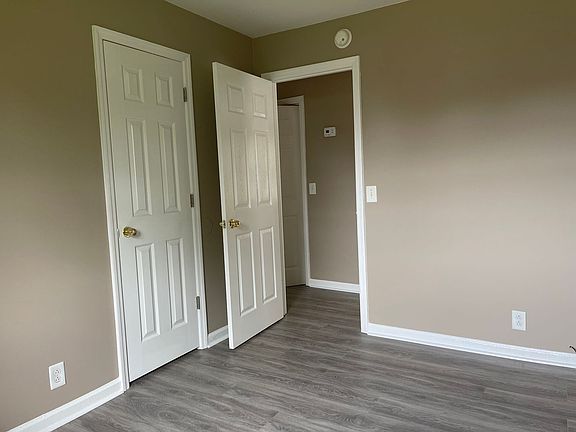 3rd image of 3527 Albee Dr