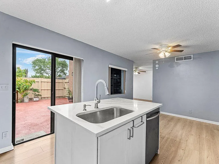 6115 Seven Springs Blvd — Photo 9