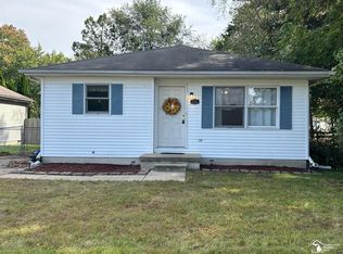 7330 Douglas Rd, Lambertville, MI 48144