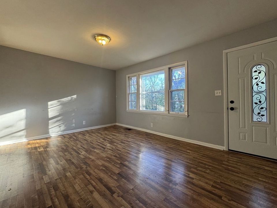 1st image of 3805 Burrus St E #2