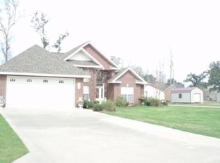 2760 Tealwood Dr, Sulphur, LA 70663