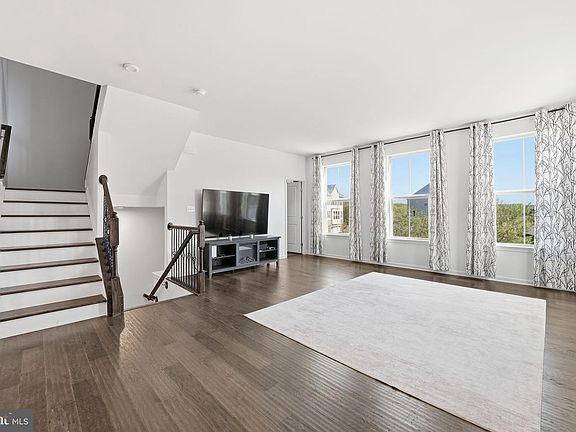 4th image of 8966 Bridle Ridge Ln