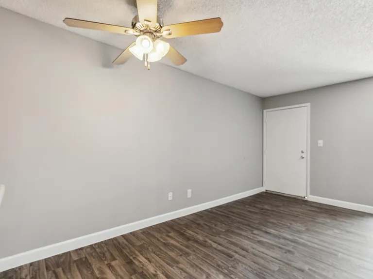 Sorrento Apartments — Photo 52