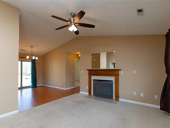 2nd image of 3071 Rachael Ln