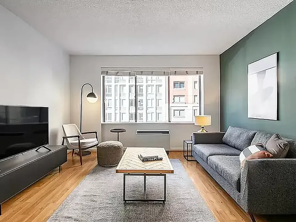 181 7th Ave #7