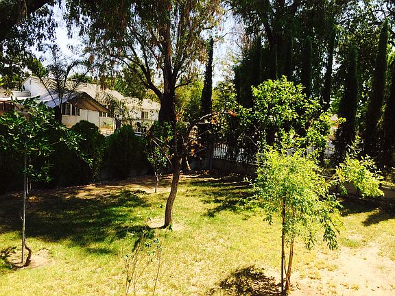 4th image of 7811 Peach Ave