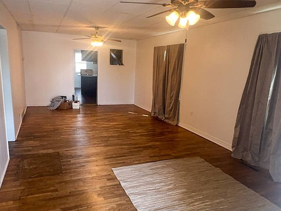 3rd image of 205 N Wabash Ave