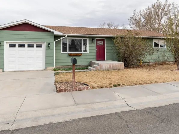 915 E Monroe Street, Powell, WY 82435