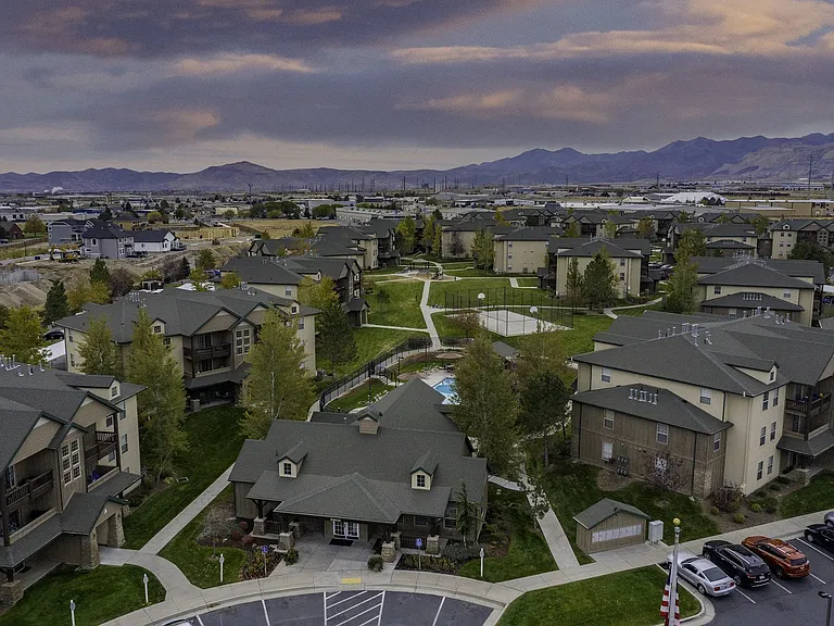 Sunset Ridge — Photo 6