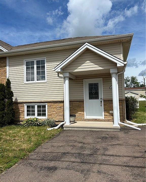 1st image of 106 Lakeburn Ave