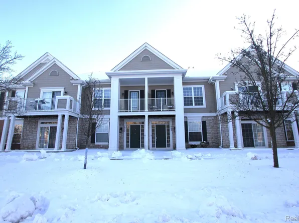 1072 Alameda Blvd, Troy, MI 48085