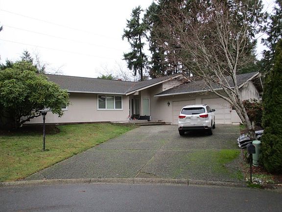 3rd image of 8807 SE 55th Pl