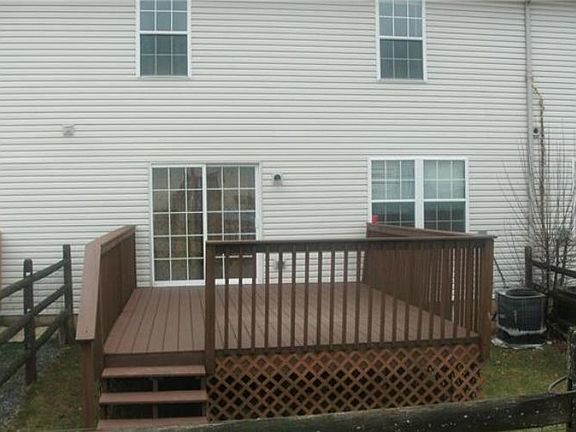 4th image of 2550 Gillian Ln