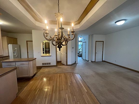 5th image of 3212 Grey Village Dr #20