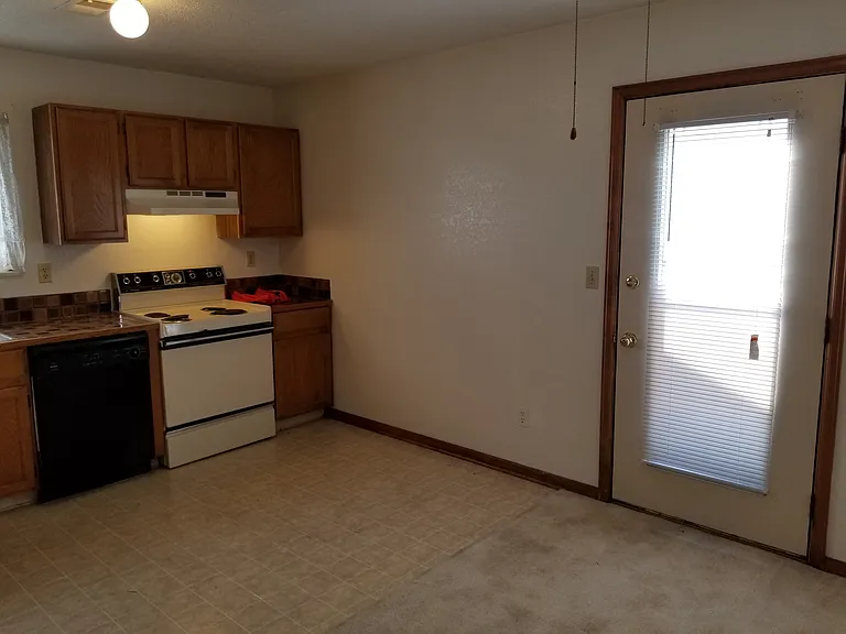 916 44th Avenue Ct #28 — Photo 11