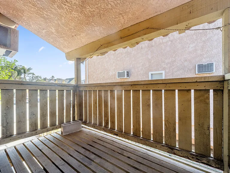 2633 Ellendale Pl — Photo 11