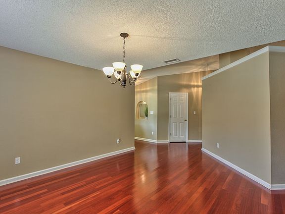 5th image of 2971 Glen Ives Dr