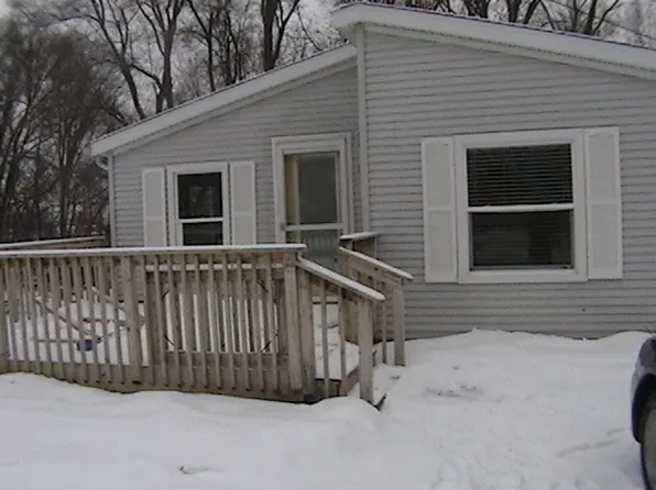 511 South St, Grass Lake, MI 49240