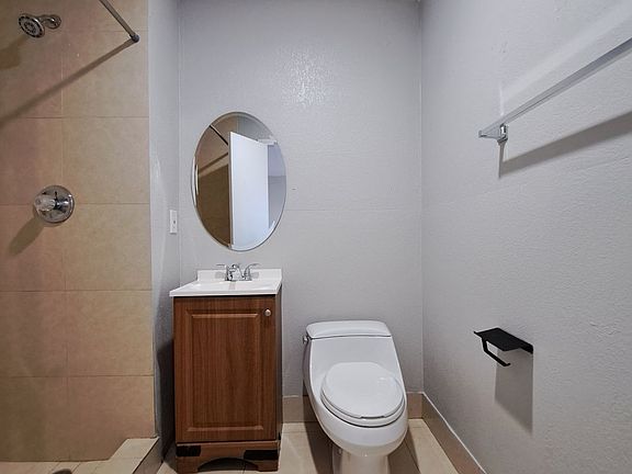 5th image of 1719 Fairfield Ave APT 6