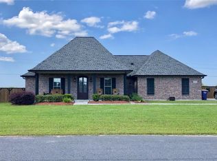 627 Woodland St, Iowa, LA 70647