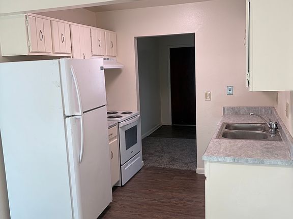 4th image of 511 Charlotte St #1
