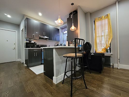 3rd image of 1427 Eastern Pkwy #4D