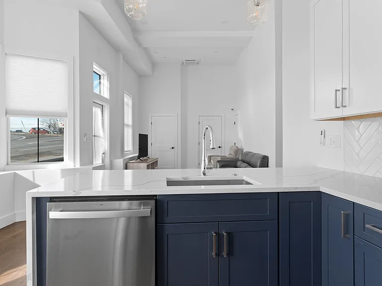 133 Boardman St #1 — Photo 3