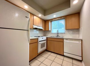4771 100th Way N APT 101, Saint Petersburg, FL 33708
