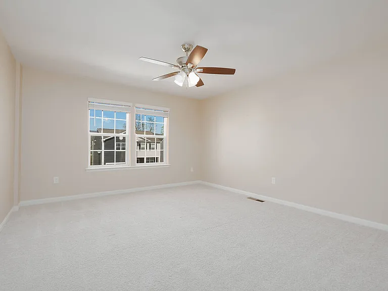 2085 Pomona Way — Photo 46