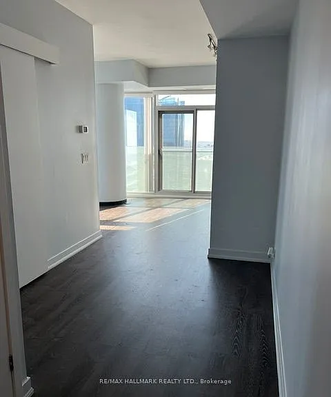 14 York St #5611 — Photo 11