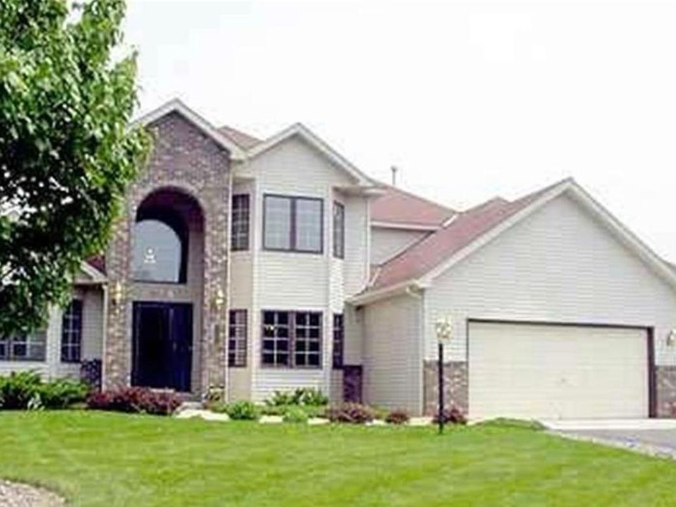 2nd image of 8362 Emerald Ln