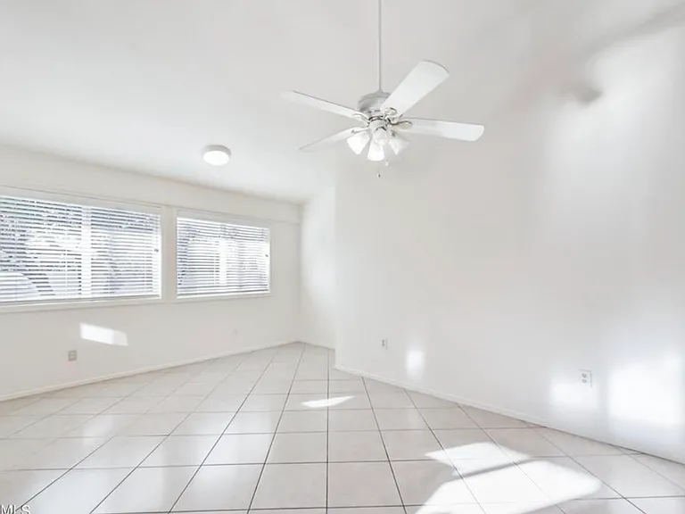 21614 N 139th Dr — Photo 2
