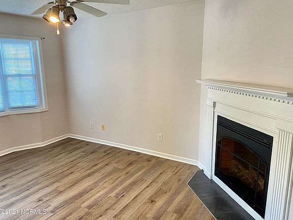 2nd image of 2120 Flagstone Ct #J-8