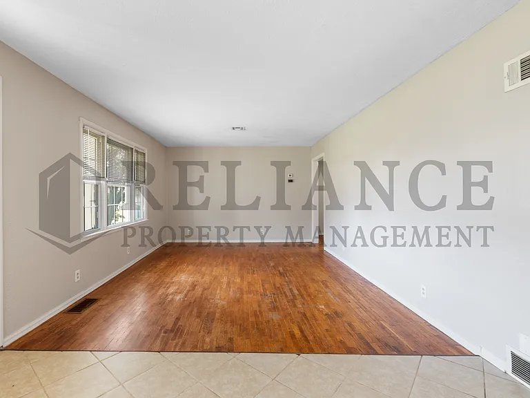902 W Wallingford St — Photo 12
