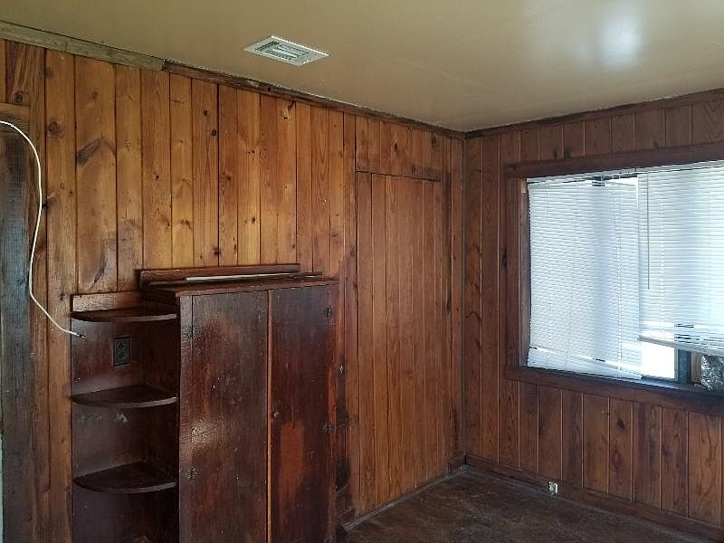 1st image of 1763 32nd Ave N