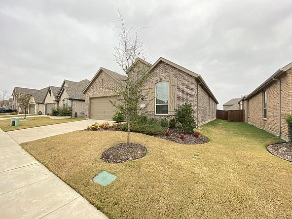 2nd image of 3406 Charleston Dr