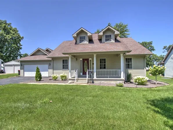 309 N Walnut St, Assumption, IL 62510