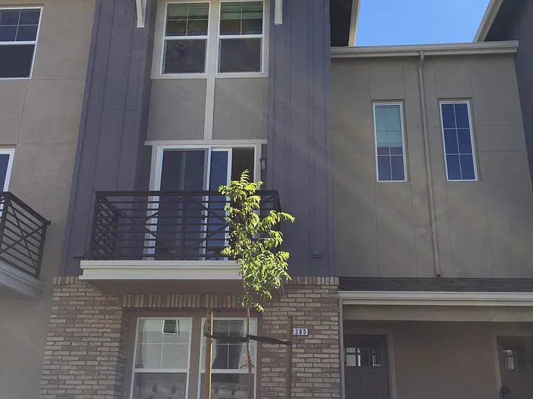 2285 Central Pkwy — Photo 8