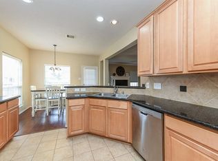 2552 Pelican Dr, Seabrook, TX 77586