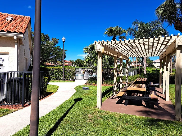 3470 Pinewalk Dr N #212 — Photo 19