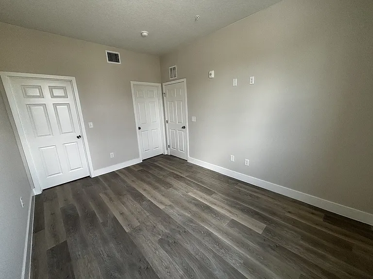 4424 S Texas Ave — Photo 15