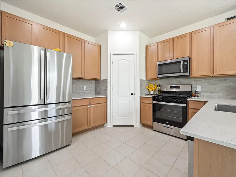 22826 Mahogany Hills Ln — Photo 6