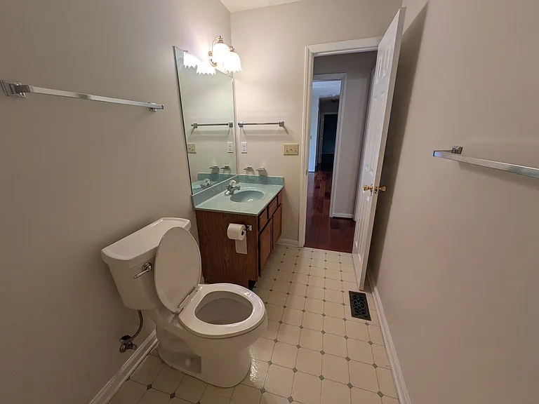 6008 Yeaton Glen Dr — Photo 9