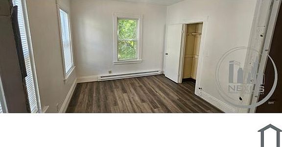 3rd image of 104 Rodney St APT 2
