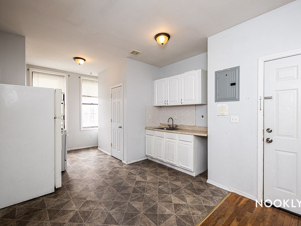 1st image of 388 Woodbine St #3F